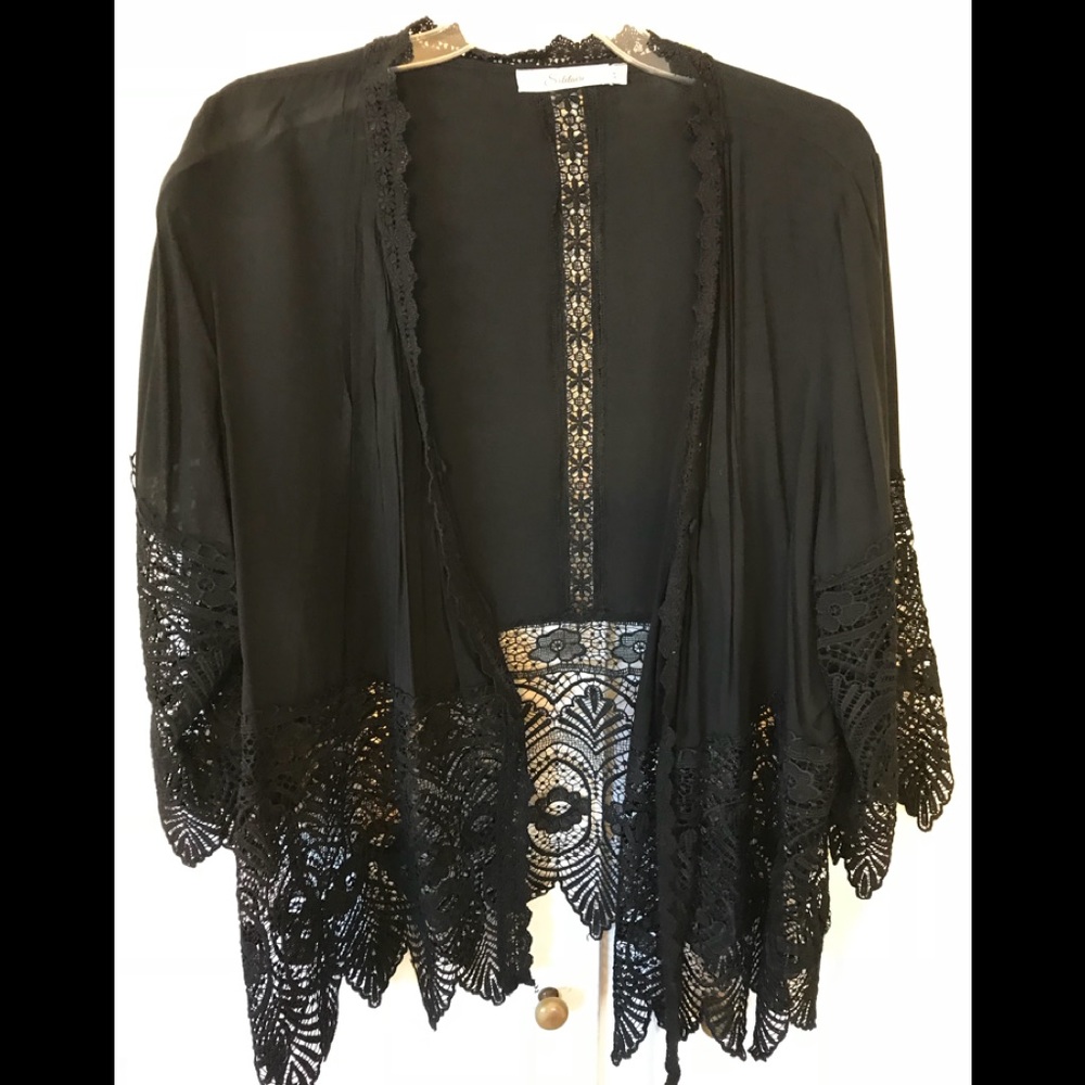 Lace Open Front Cover